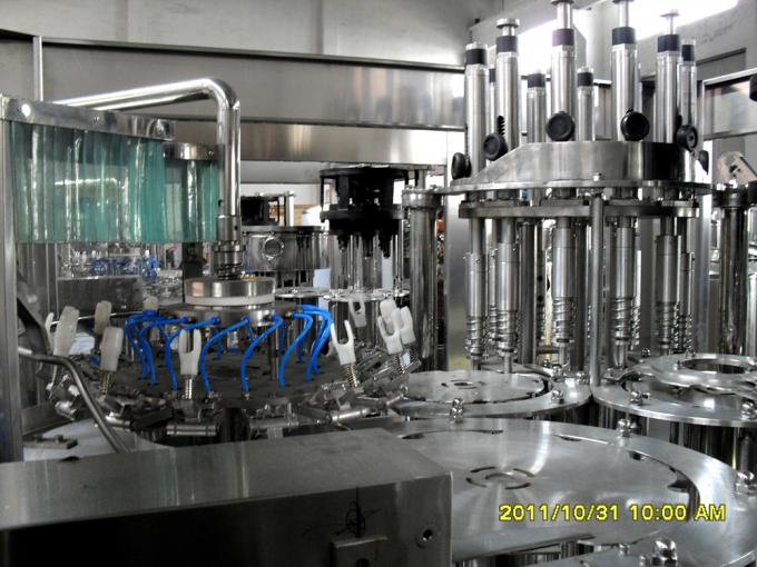 6000BPHジュースの飲料の生産ラインを処理する熱い充填機のフルーツ ジュース 0